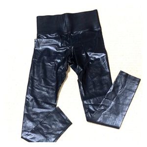 Black Takara Legging